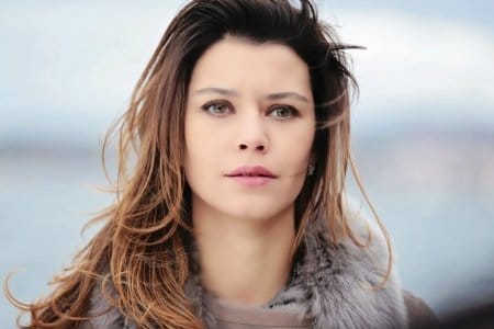 Beren Saat Kösem Dizisini Kurtaramadı