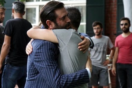 Kördüğüm Dizi Setinde Final Kutlaması