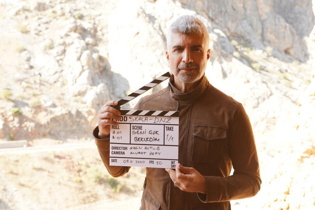 Özcan Deniz'in set fotoğrafı