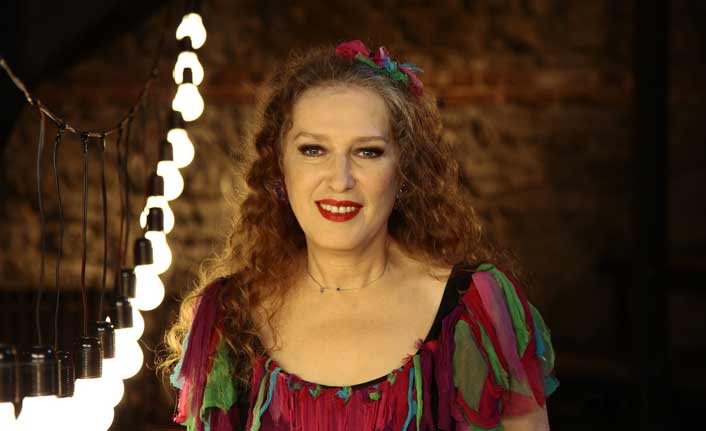 Suzan Kardeş