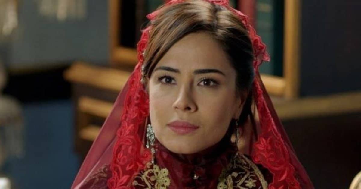 Payitaht Abdülhamid Dizisiyle Gönüllerde Taht Kuran Özlem Conker