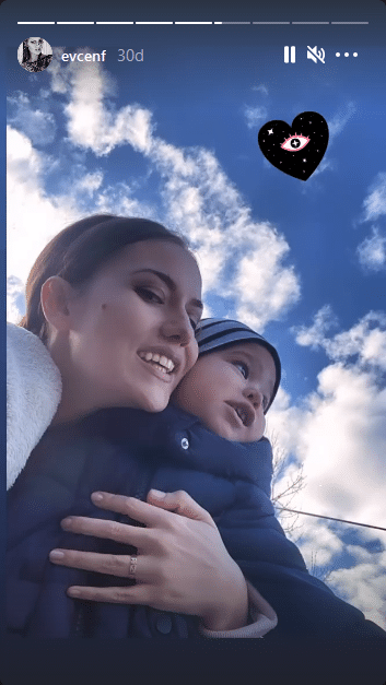 Fahriye Evcen ve oğlu Karal