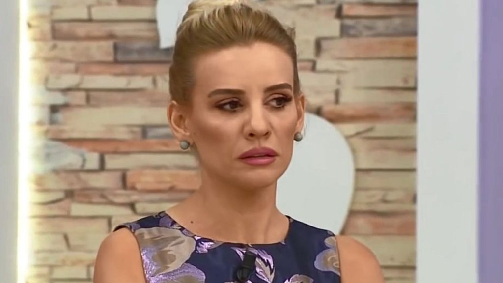 Esra Erol