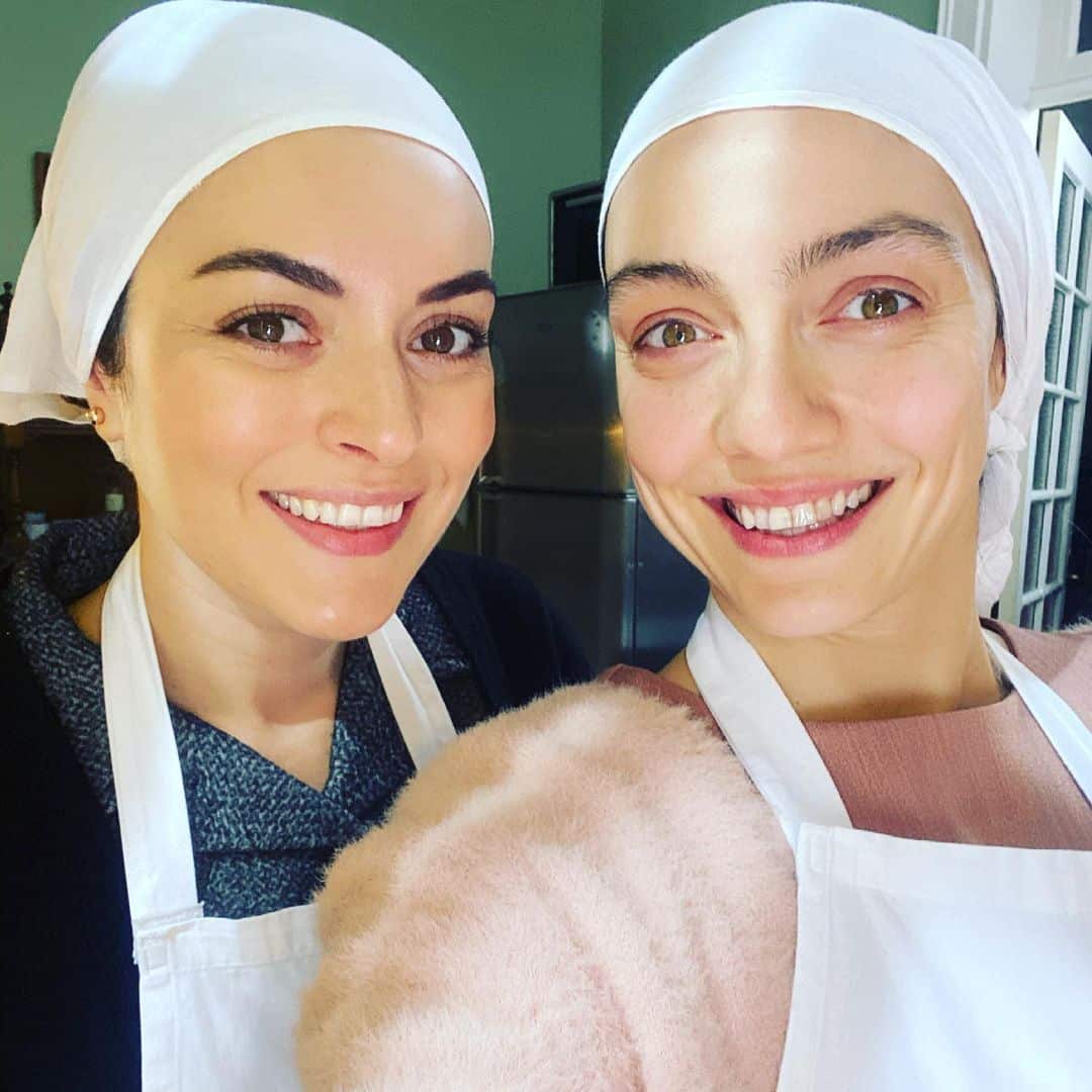 Masumlar Apartmanının Güzelleri Merve Dizdar ve Ezgi Mola Kendilerini 