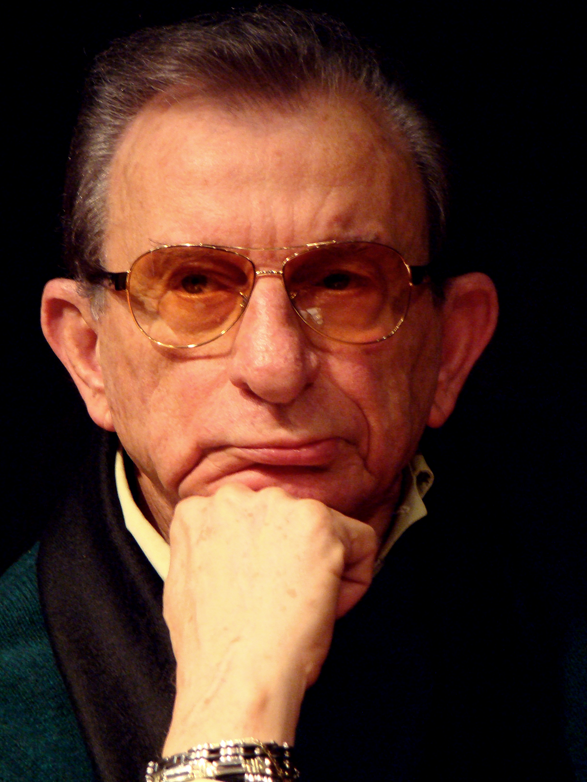 Usta tiyatrocu Haldun Dormen hayatını kaybetti